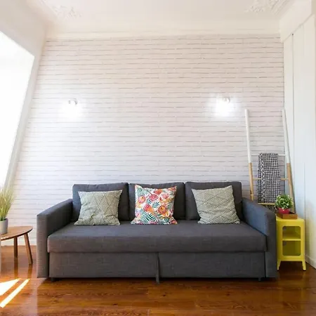 Apartment Photographers Attic W Stunning View In Alcantara Lisbon