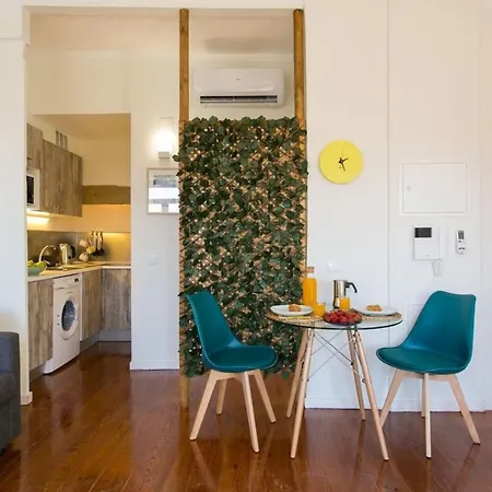Photographers Attic W Stunning View In Alcantara Apartment